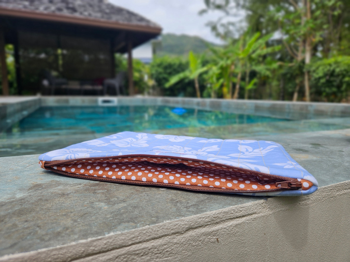 Pochette Hibiscus bleu