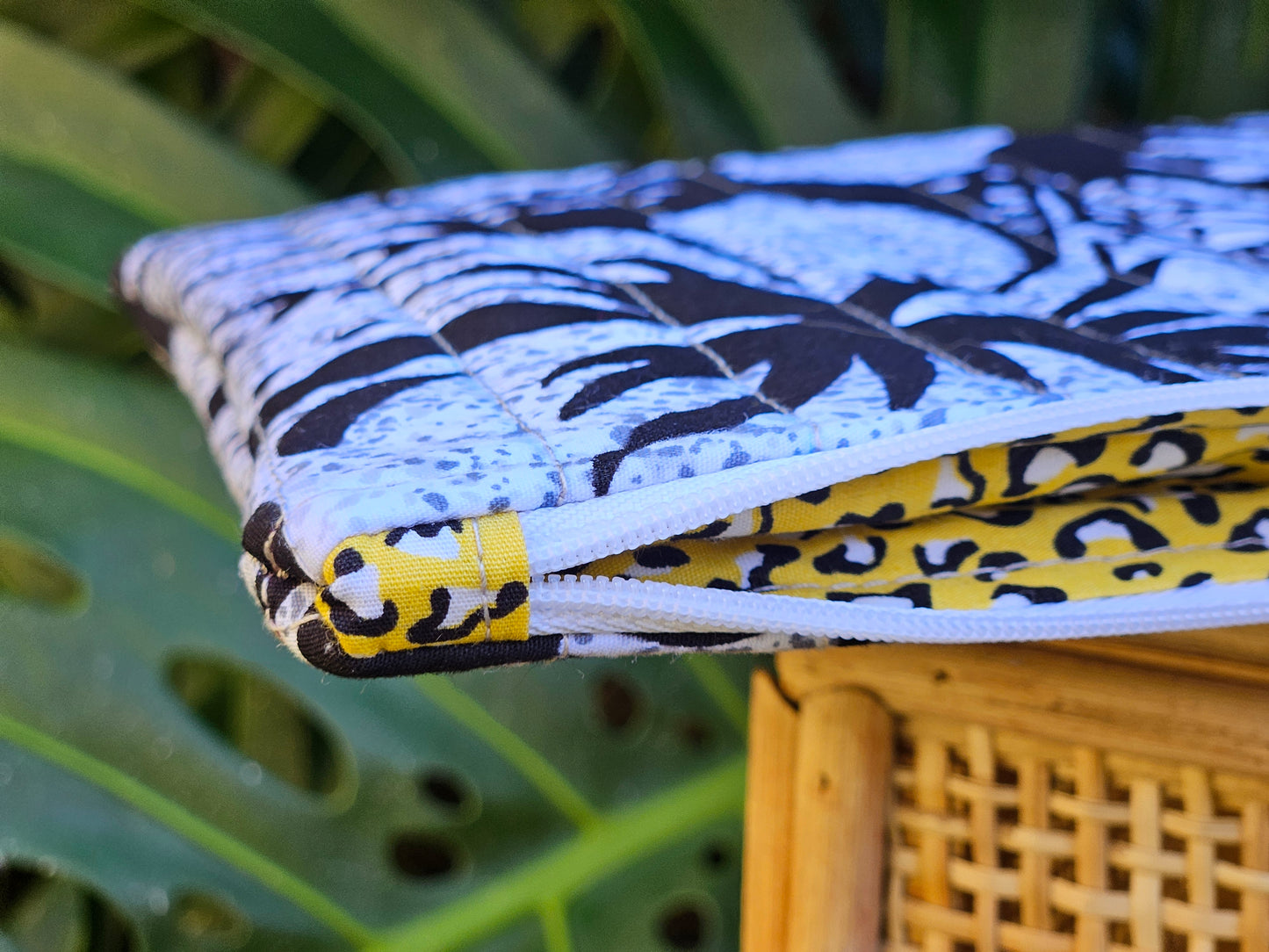 Pochette hibiscus noir